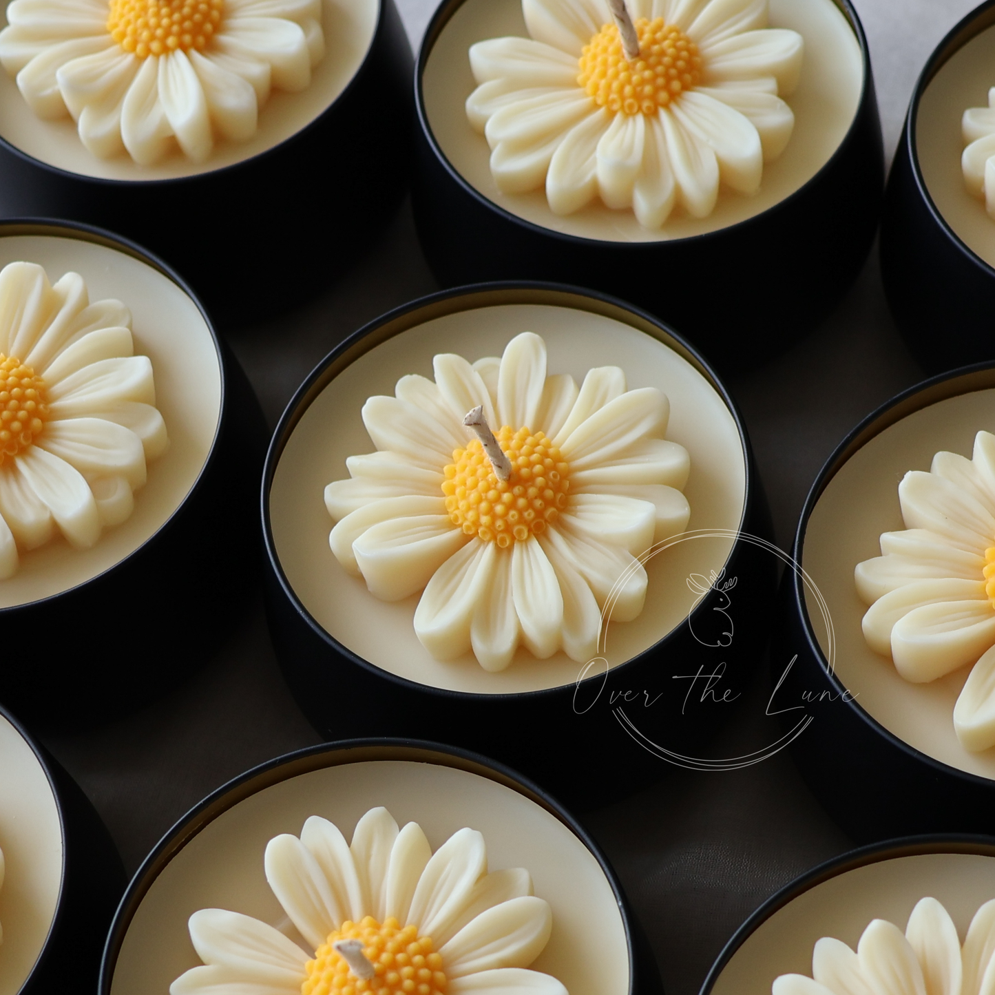 Daisy Tin Jar Candle