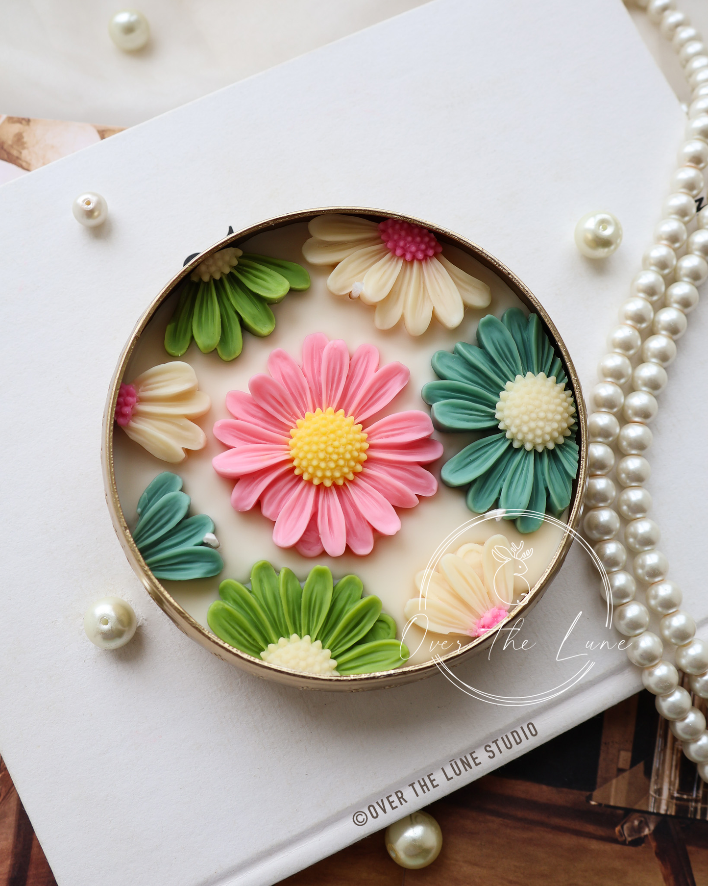 Floral Daisy Urli Candle