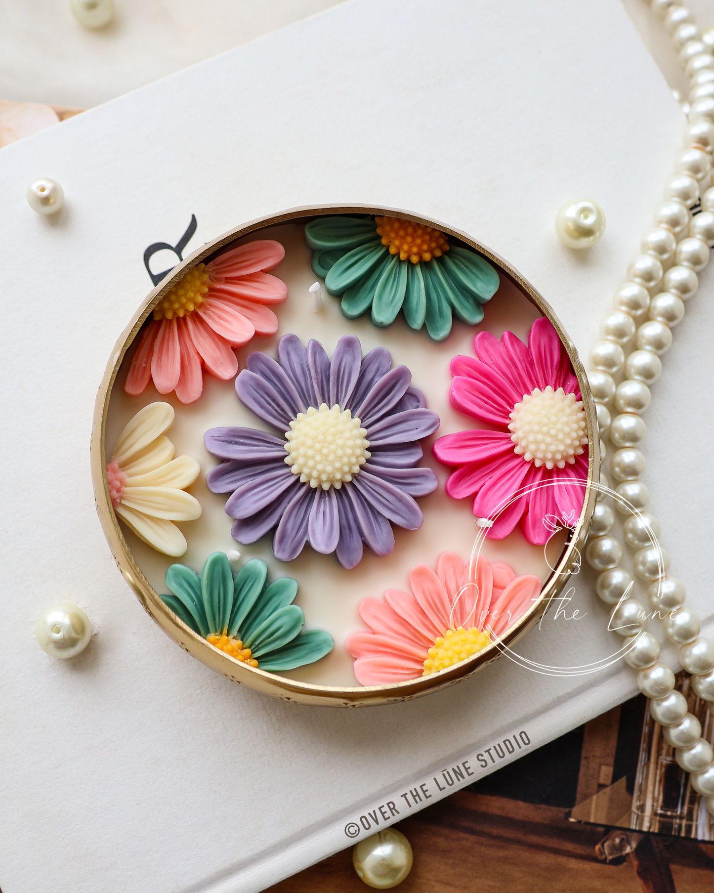 Floral Daisy Urli Candle